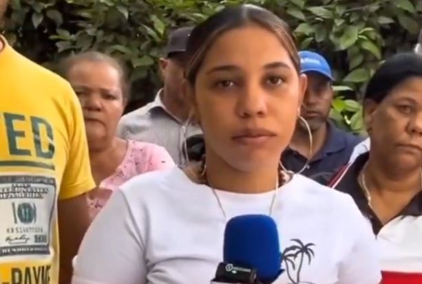 Policía explica por qué se llevaron a madre del niño Roldany con esposas  durante allanamiento - Mi Turno